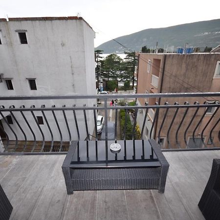 Julija 1 Apartment Igalo Ngoại thất bức ảnh