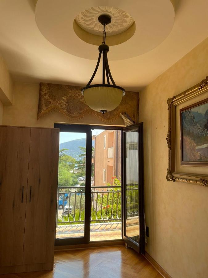 Julija 1 Apartment Igalo Ngoại thất bức ảnh