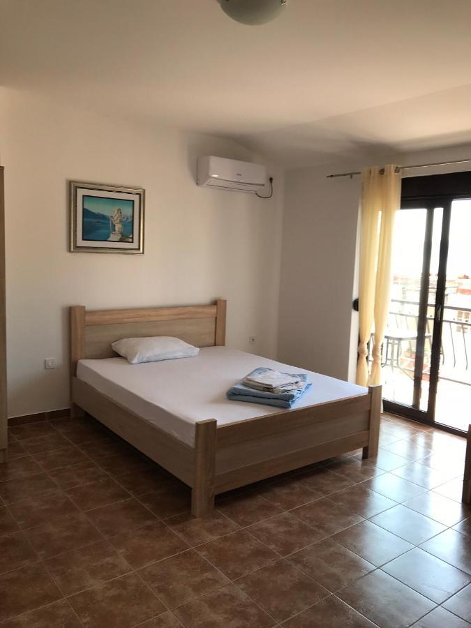 Julija 1 Apartment Igalo Ngoại thất bức ảnh