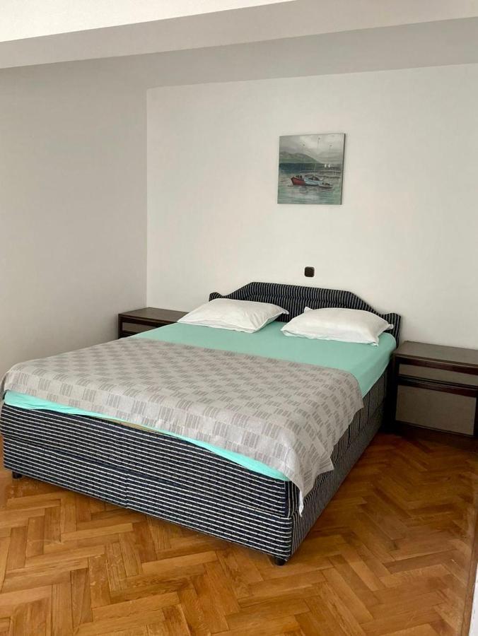 Julija 1 Apartment Igalo Ngoại thất bức ảnh