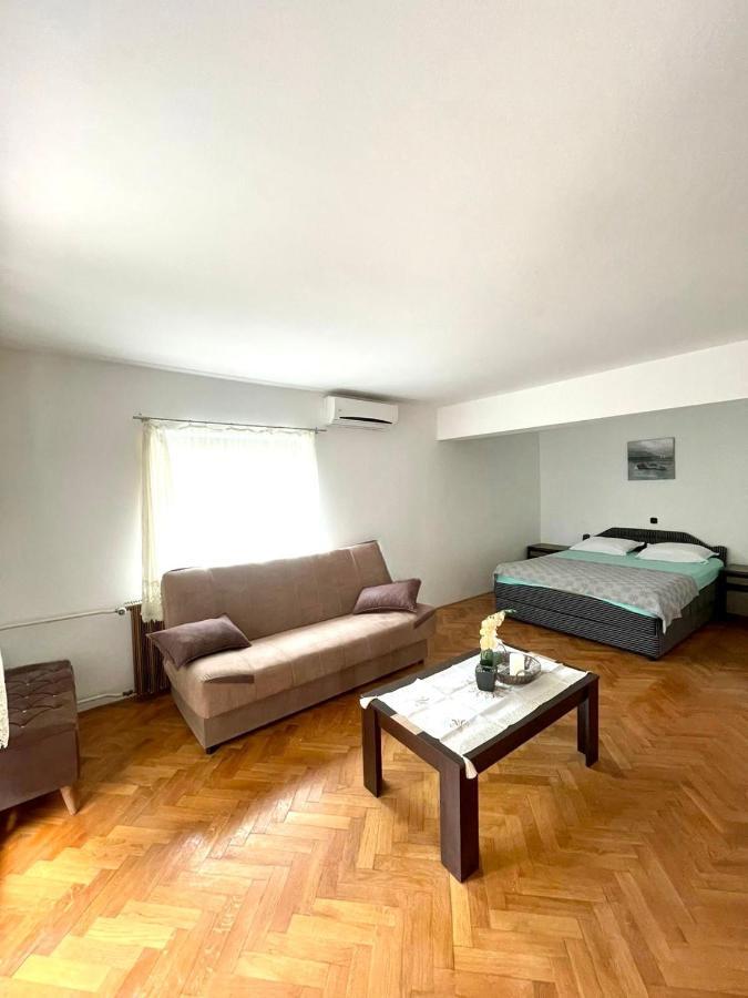 Julija 1 Apartment Igalo Ngoại thất bức ảnh