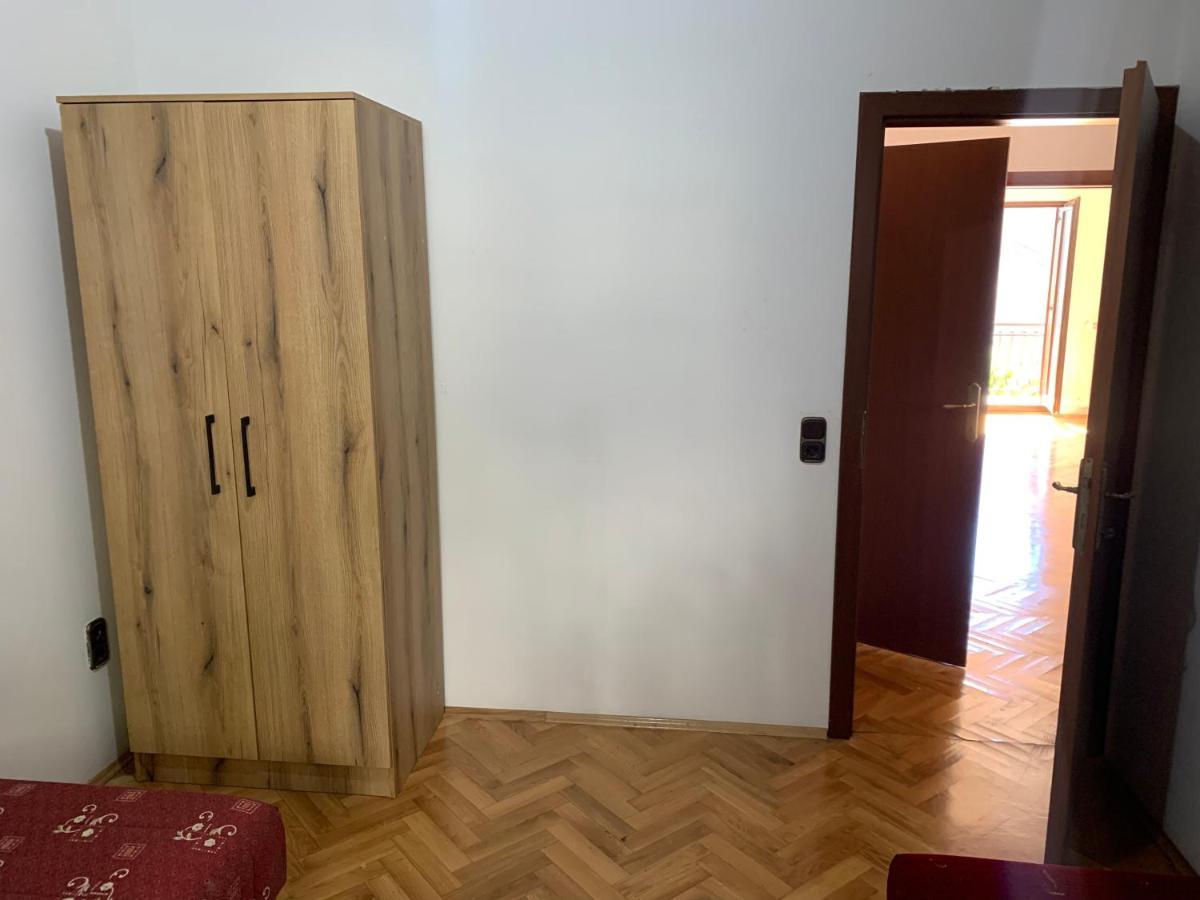 Julija 1 Apartment Igalo Ngoại thất bức ảnh