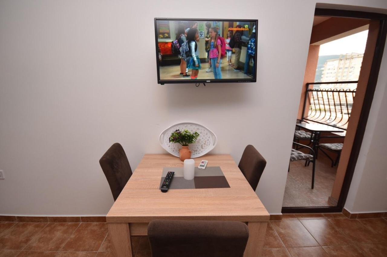 Julija 1 Apartment Igalo Ngoại thất bức ảnh