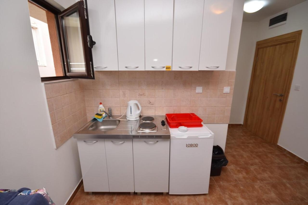 Julija 1 Apartment Igalo Ngoại thất bức ảnh