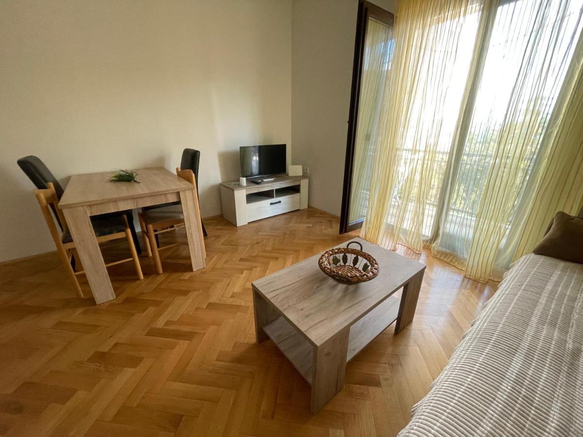 Julija 1 Apartment Igalo Ngoại thất bức ảnh