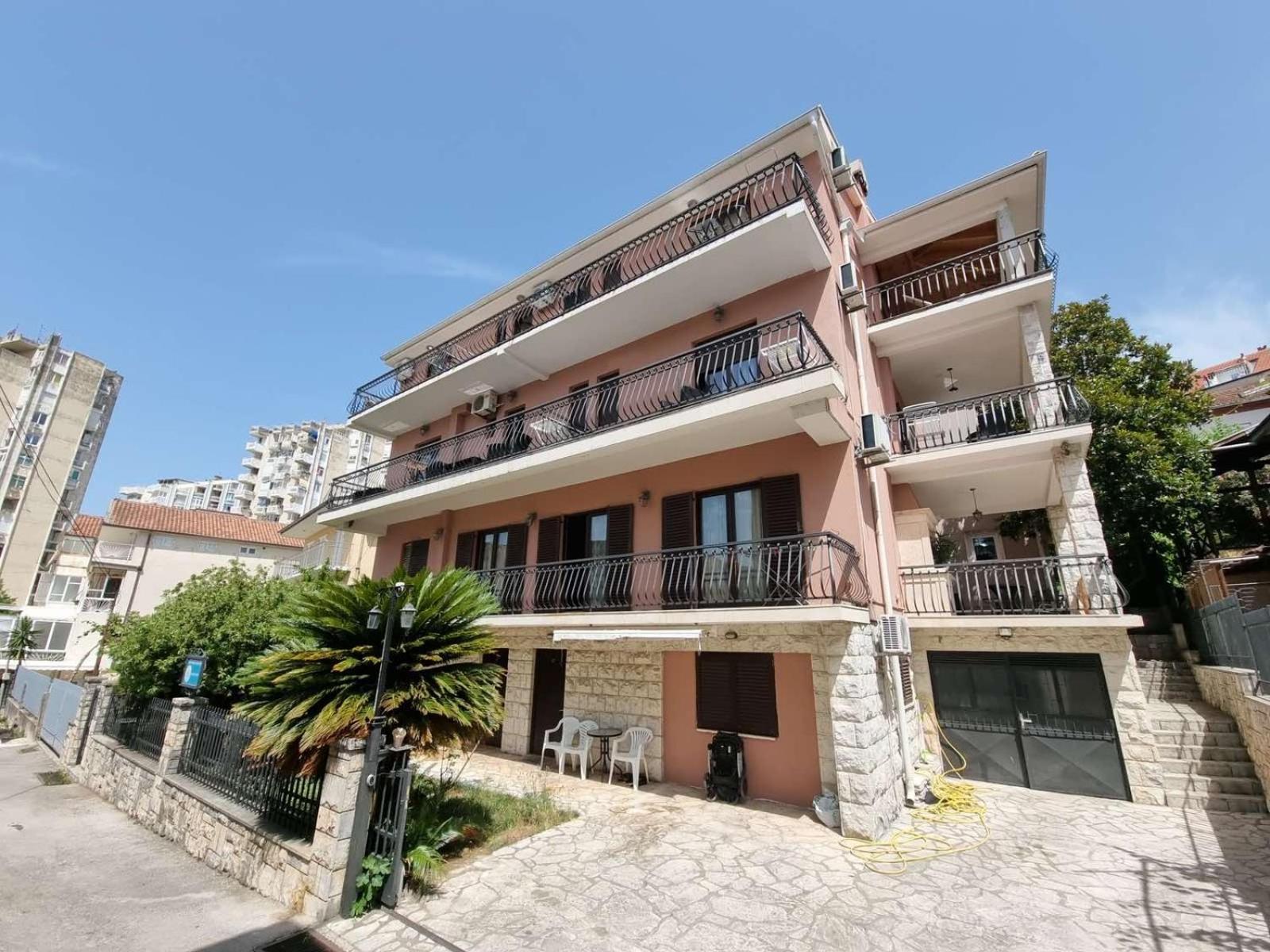 Julija 1 Apartment Igalo Ngoại thất bức ảnh